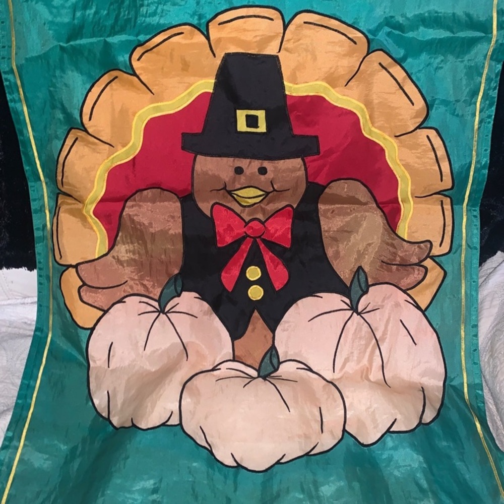 1993 Vintage X-tra large embroidered Thanksgiving turkey nylon garden Flag